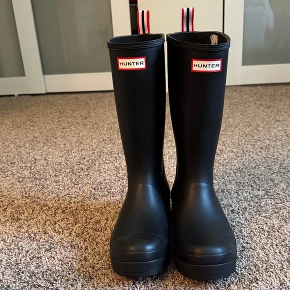 Hunter Play Tall Rain Boots - Picture 2 of 8